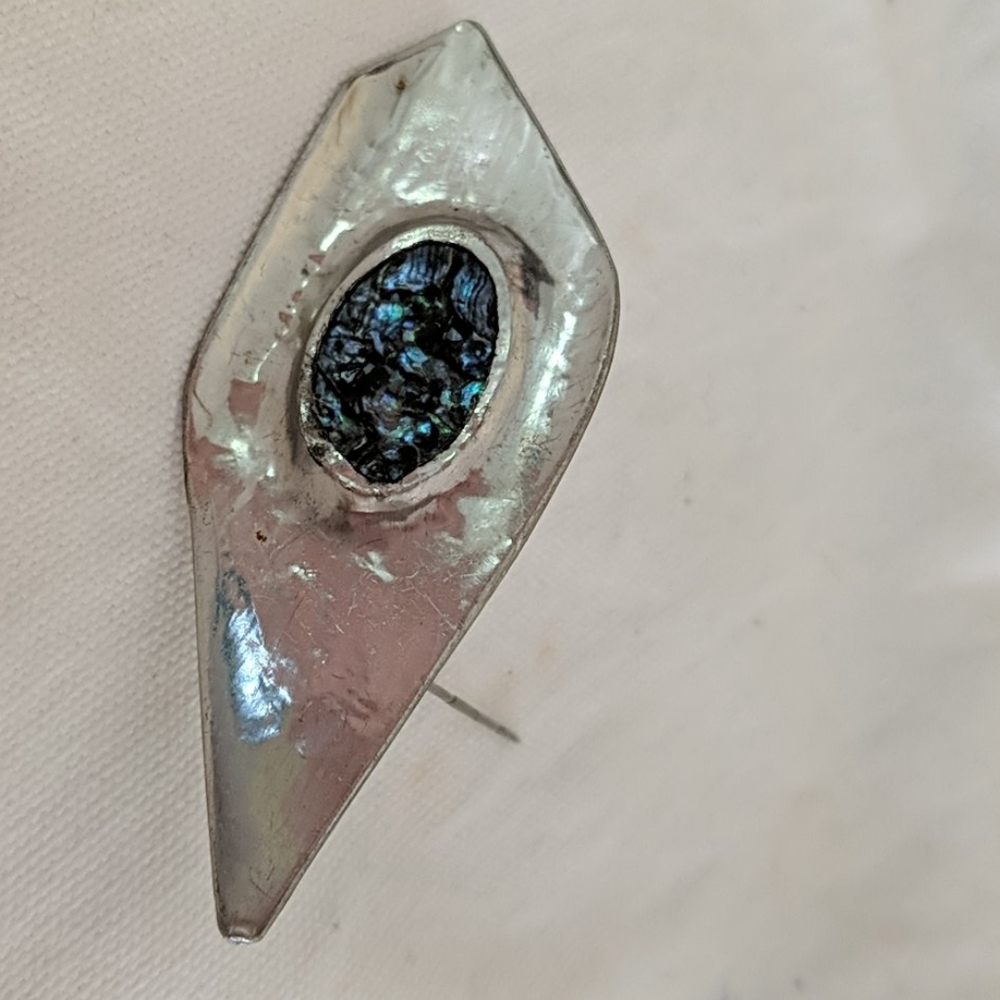 Silver and Blue Vintage Brooch with Shell Center - Picture 2 of 5